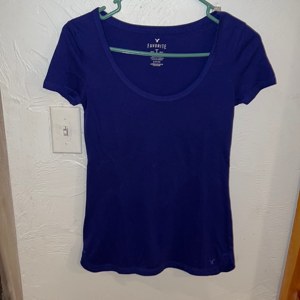 Scoop neck tee